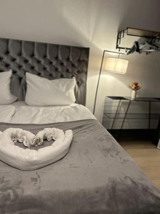 Duplex Ullstein- 4 Bedrooms, 2 Bathrooms, Living Room, 2 Parking Spaces, Boxspringbeds, Family & Business Apartment! Apartment Berlin
