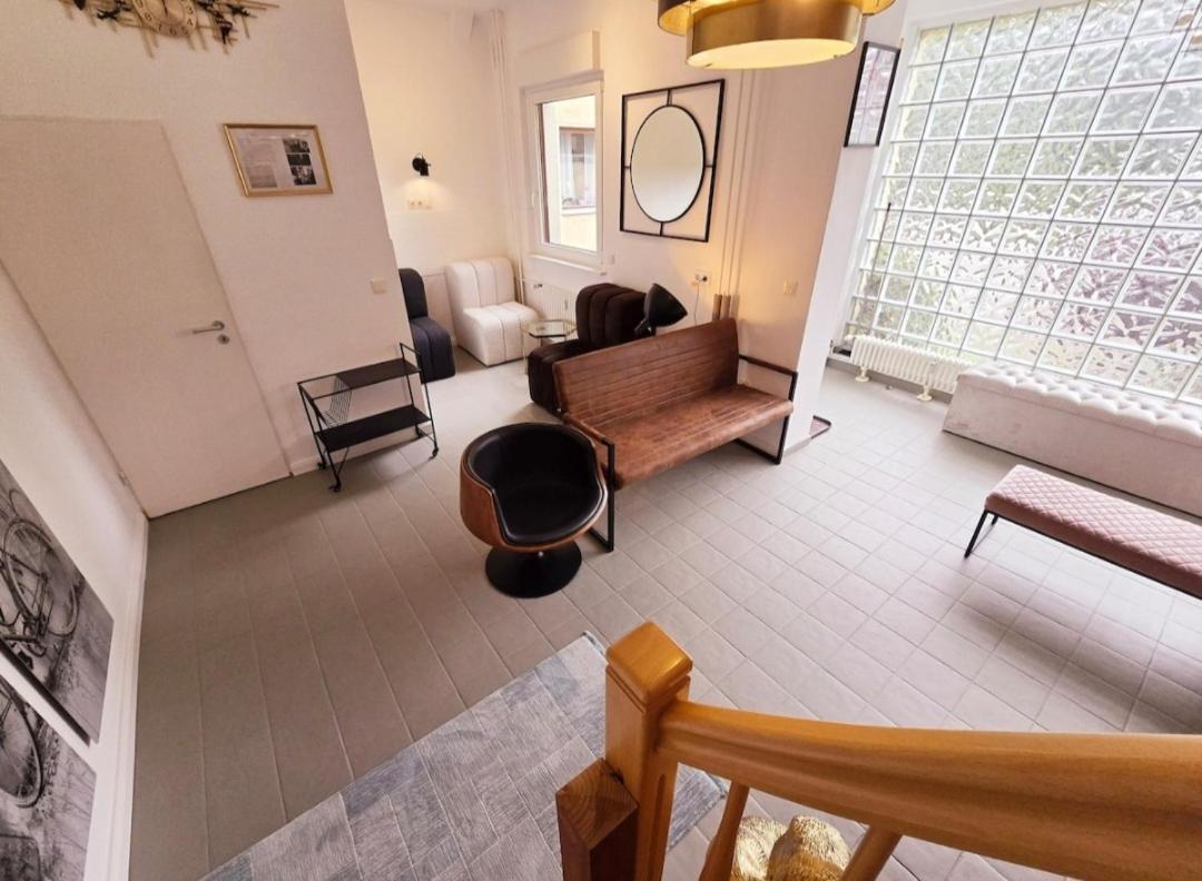 Duplex Ullstein- 4 Bedrooms, 2 Bathrooms, Living Room, 2 Parking Spaces, Boxspringbeds, Family & Business Apartment! *
