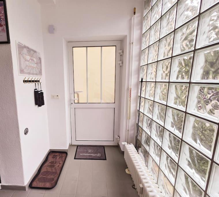 Apartment Duplex Ullstein- 4 Bedrooms, 2 Bathrooms, Living Room, 2 Parking Spaces, Boxspringbeds, Family & Business Apartment! Berlin